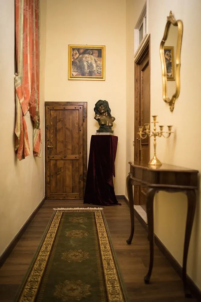 All'Ombra Della Torre Only Rooms Siena Bed & Breakfast